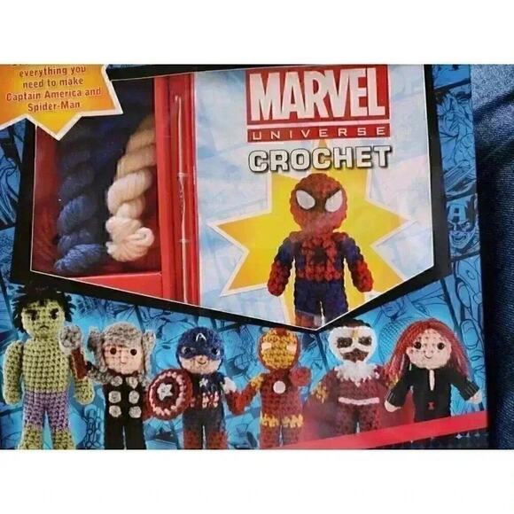 Marvel Universe Crochet by Kati Galusz (English) Hardcover Book - Picture 1 of 2